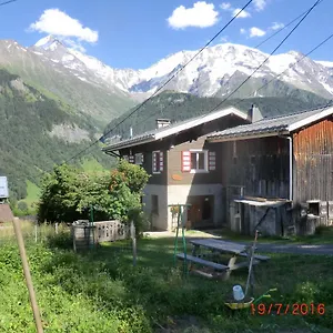 les-passereaux-2.hotels-rhonealpes.com/